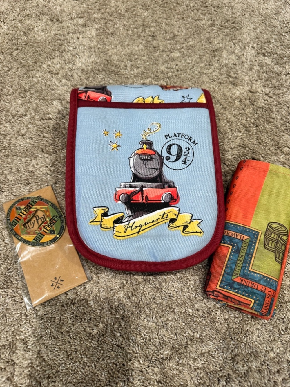 (3) London Harry Potter store exclusive double oven mitt, tea towel and opener